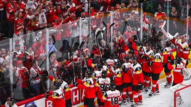 IHOCKEY-WC-2025-MEN-AUT-FRA Österreich feierte mit den Fans den zweiten Sieg