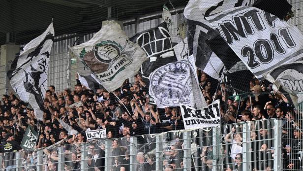 FUSSBALL: ADMIRAL BUNDESLIGA / MEISTERGRUPPE / 7. RUNDE: BLAU-WEISS LINZ - SK PUNTIGAMER STURM GRAZ FUSSBALL: ADMIRAL BUNDESLIGA / MEISTERGRUPPE / 7. RUNDE: BLAU-WEISS LINZ - SK PUNTIGAMER STURM GRAZ