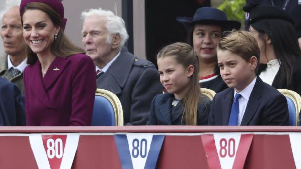 Prinzessin Kate mit Prinzessin Charlotte und Prinz George