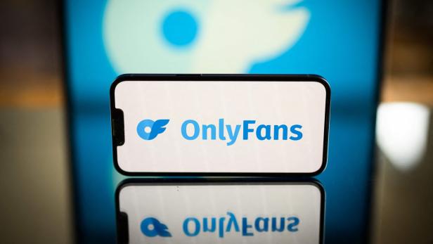 Das Logo von OnlyFans wird auf einem Smartphone angezeigt.