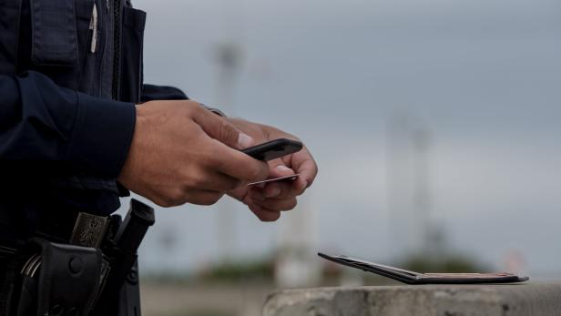Austria introduces temporary controls at border with Slovakia to prevent illegal migration