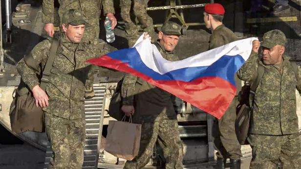 Ukraine and Russia exchange hundreds of prisoners of war Ukraine and Russia exchange hundreds of prisoners of war