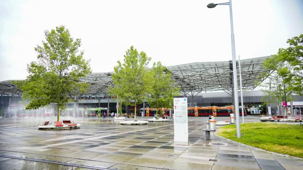 ++ THEMENBILD ++ BAHNHOF PRATERSTERN