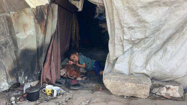 Family in Gaza City struggles to find food, says children wake up hungry in Gaza