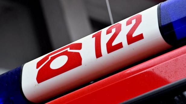 ++ THEMENBILD ++ FEUERWEHR / NOTRUF 122 / EINSATZKRÄFTE