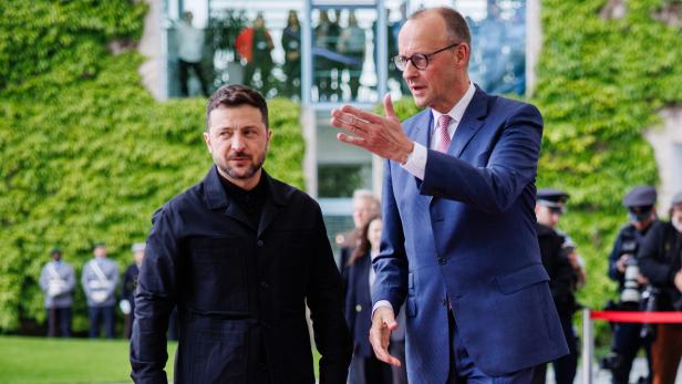 Ukrainian President Volodymyr Zelensky visits Berlin Ukrainian President Volodymyr Zelensky visits Berlin