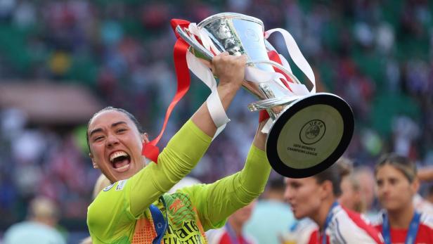 FBL-EUR-C1-WOMEN-ARSENAL-BARCELONA