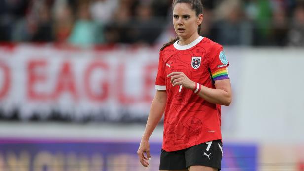FUSSBALL FRAUEN: UEFA EM QUALIFIKATION: ÖSTERREICH - ISLAND