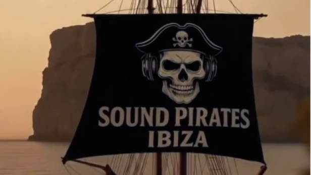 Sound Pirates Ibiza stechen in See. Sound Pirates Ibiza stechen in See.