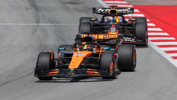 Im Bild Oscar Piastri vor Max Verstappen Im Bild Oscar Piastri vor Max Verstappen