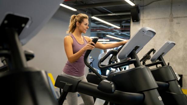 Incline Walking auf dem Crosstrainer