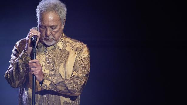 Tom Jones Tom Jones