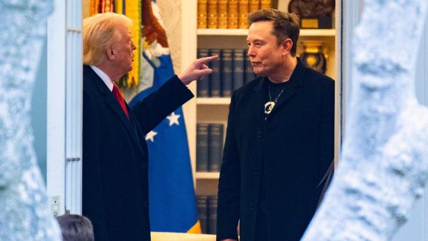 TOPSHOT-FILES-US-POLITICS-TRUMP-MUSK