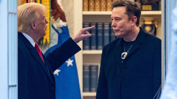 TOPSHOT-FILES-US-POLITICS-TRUMP-MUSK