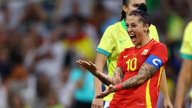 Football - Women's Semi-final - Brazil vs Spain