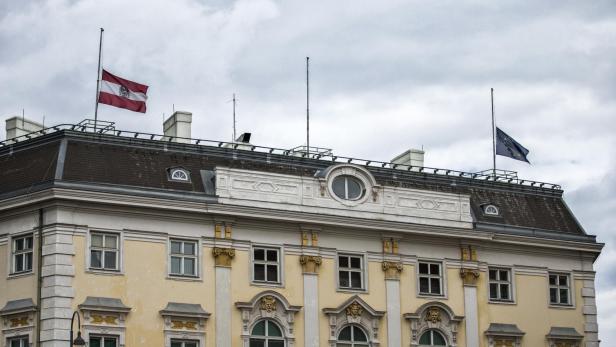 Bundeskanzleramt halbmast
