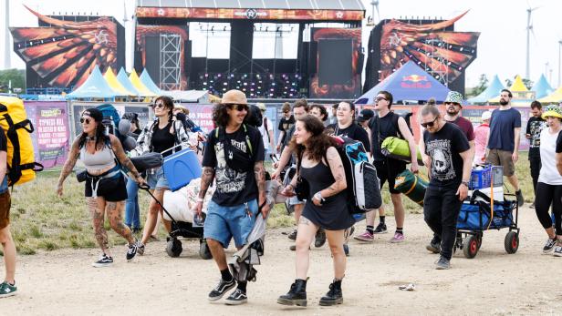 NOVA ROCK 2025: BESUCHER / CAMPINGPLATZ