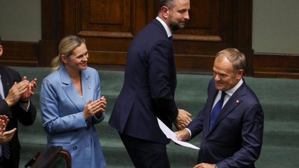 Polish PM Tusk speaks ahead of confidence vote in Warsaw