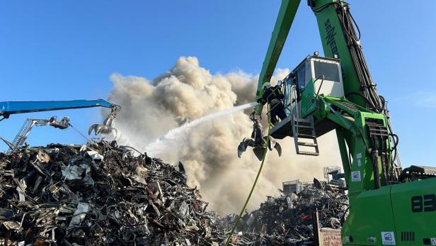 Brand Schrottplatz