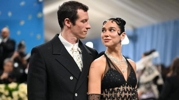 US-ENTERTAINMENT-FASHION-METGALA-CELEBRITY-MUSEUM-RED CARPET