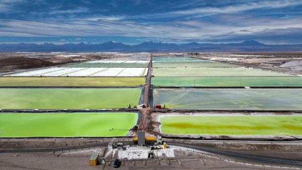 Lithium-Gewinnung in der chilenischen Atacama-Wüste.