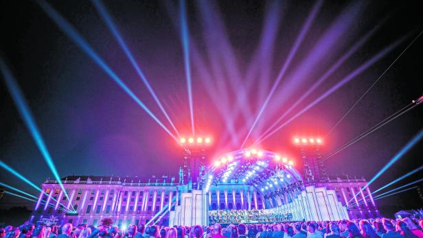 SOMMERNACHTSKONZERT DER WIENER PHILHARMONIKER