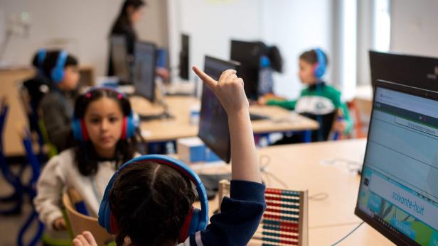 FRANCE-EDUCATION-SCHOOL-CHILDREN-AI