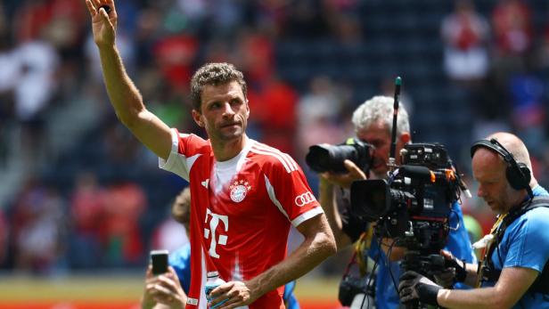 Club World Cup - Group C - Bayern Munich v Auckland City