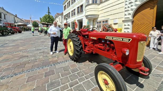 Oldtimertraktorverein Kleinhöflein, Ausfahrt zu 100 Jahre Landeshauptstadt Eisenstadt