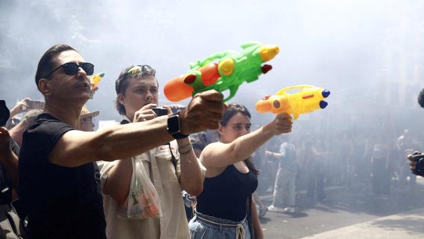 Anti-tourism activists launch coordinated protests in Spain, Portugal and Italy