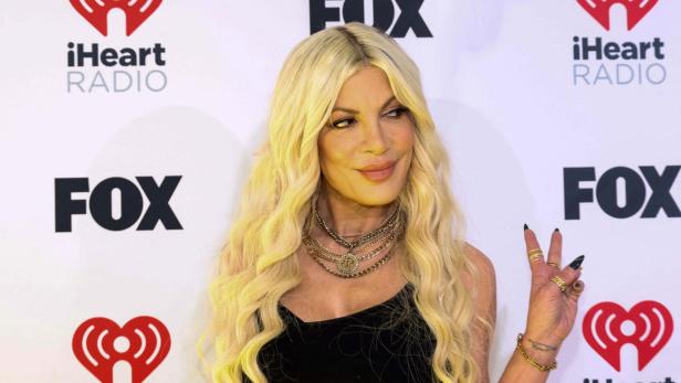 Tori Spelling bei den iHeartRadio Music Awards 2024.