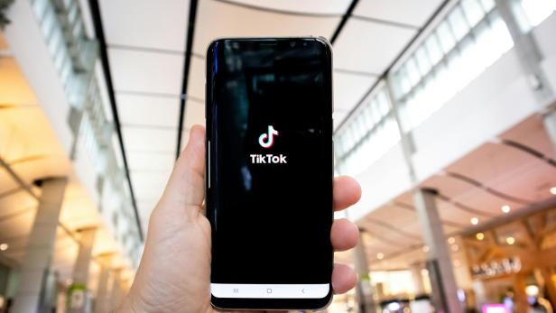 So kann man sein Adressbuch vor TikTok verbergen.