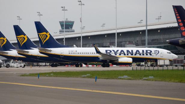 FILES-BELGIUM-TRANSPORT-STRIKE-RYANAIR-NEWYEAR