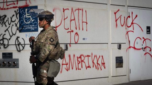 US-PROTESTS-ERUPT-IN-L.A.-COUNTY-SPARKED-BY-FEDERAL-IMMIGRATION