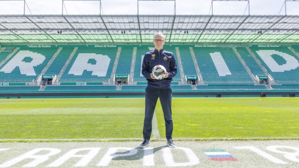 PK SK Rapid Wien: Vorstellung des neuen Cheftrainers Peter Stöger Rapid-Trainer Stöger