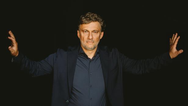 Leitet bis 2030 die Tiroler Festspiele Erl: Startenor Jonas Kaufmann im Interview über seinen ersten Sommer als Intendant. 