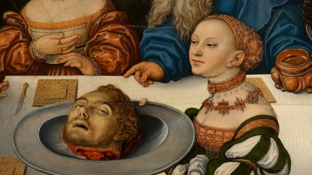 „Das Fest des Herodes“ (1533) von Lucas Cranach d. Ä.: Salome präsentiert den Kopf Johannes des Täufers (Bildausschnitt).