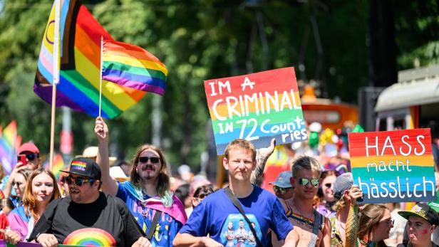VIENNA PRIDE 2025 - REGENBOGENPARADE