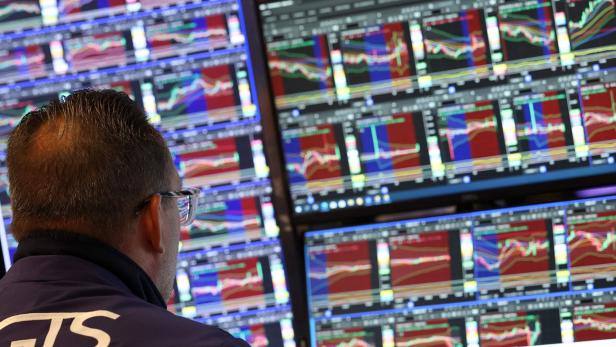 US-ECONOMY-MARKETS-NYSE