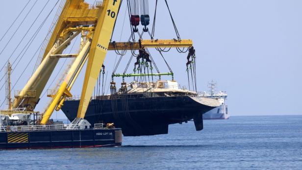 ITALY-BRITAIN-MARITIME-ACCIDENT-SAILING-BAYESIAN ITALY-BRITAIN-MARITIME-ACCIDENT-SAILING-BAYESIAN