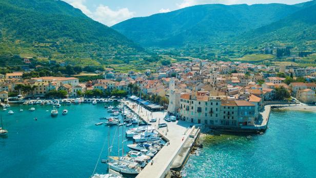 Komiza town on island Vis, Dalmatia, Croatia Komiza town on island Vis, Dalmatia, Croatia