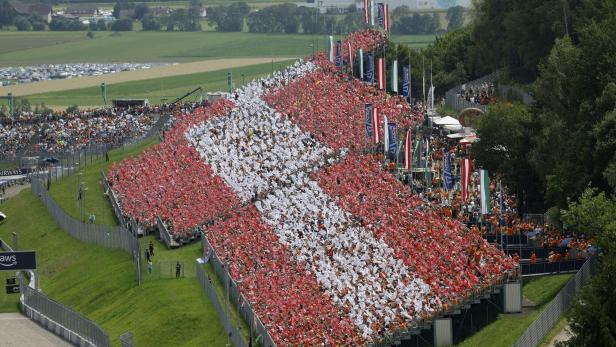MOTORSPORT / FORMEL 1 / FORMEL-1-WM: GP VON ÖSTERREICH / FANS MOTORSPORT / FORMEL 1 / FORMEL-1-WM: GP VON ÖSTERREICH / FANS