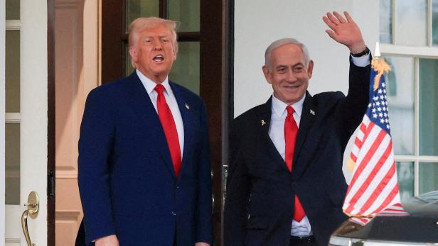FILE PHOTO: U.S. President Trump meets Israeli PM Netanyahu in Washington FILE PHOTO: U.S. President Trump meets Israeli PM Netanyahu in Washington