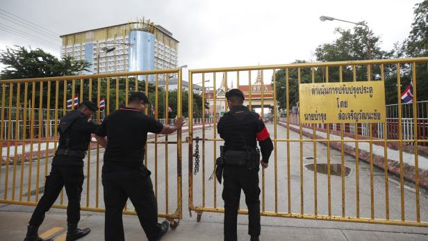 Thailand closes land crossings with Cambodia amid border disputes Thailand closes land crossings with Cambodia amid border disputes