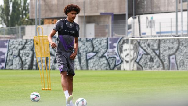 SOCCER - BL, A.Wien, training start Austrias Top-Talent Ifeanyi Ndukwe.