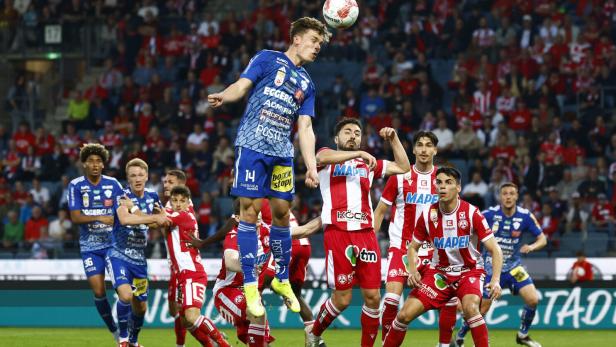 FUSSBALL: ADMIRAL BUNDESLIGA / QUALIFIKATIONSGRUPPE / 5. RUNDE: GAK - TSV EGGER GLAS HARTBERG Komposch muss lange pausieren