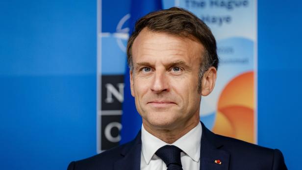 NATO Summit - Day 2 Frankreichs Präsident Macron