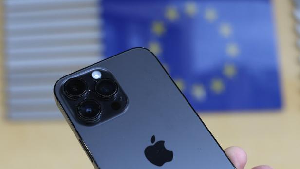 EU Commission fines Apple and Meta for breaking Europe's digital rules EU Commission fines Apple and Meta for breaking Europe's digital rules