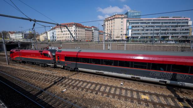 ++ THEMENBILD ++ REISEVERKEHR / ÖBB / EISENBAHN / INFRASTRUKTUR