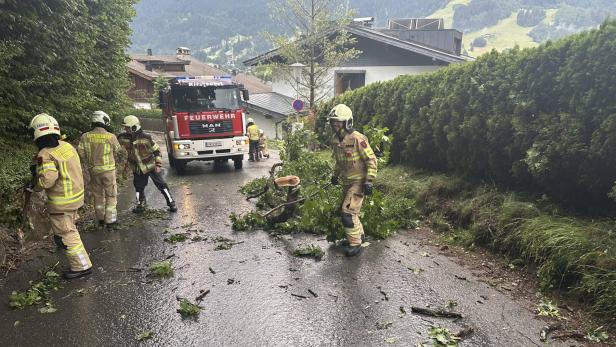 Heftige Gewitter: Hagel und Sturm verursachen Millionen-Schaden